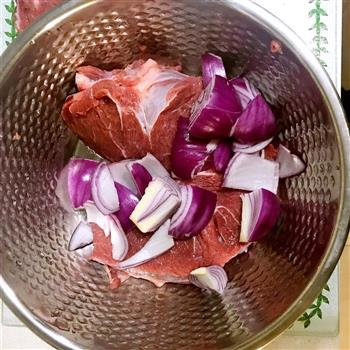 黑胡椒牛排—在家做出饭店的味道的做法步骤2