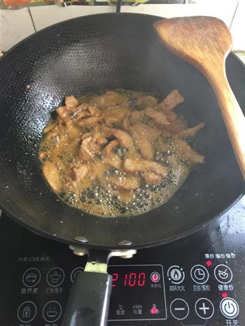 西芹炒肉的做法步骤4