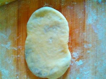 豆沙花式面包的做法步骤6