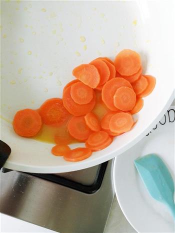 七个月辅食—胡萝卜土豆泥的做法图解8