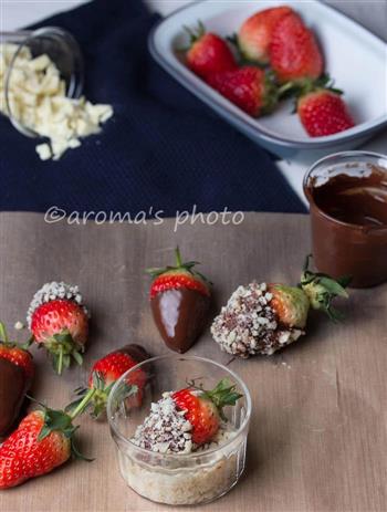 情人节快乐，草莓巧克力的做法图解4