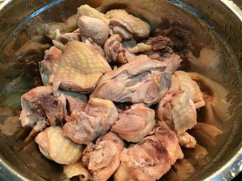 香菇土豆焖鸡块的做法步骤1