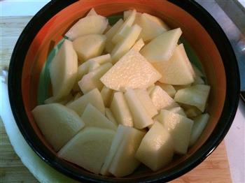 香菇土豆焖鸡块的做法步骤4