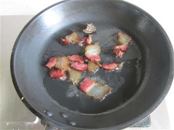 腊肉炒手撕包菜的做法步骤3