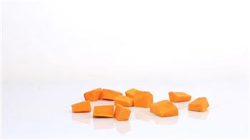 奶油南瓜汤—迷迭香的做法图解1