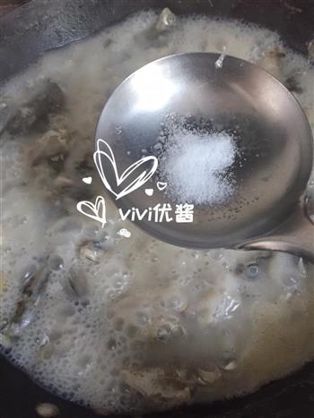 小鲫鱼豆腐汤的做法步骤9