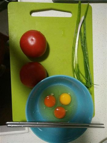 超级美味简单西红柿炒鸡蛋的做法步骤1