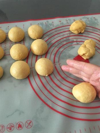 南瓜豆沙面包的做法步骤7