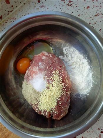 胡萝卜肉丸子的做法步骤3