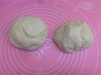 日式炼乳面包的做法步骤4