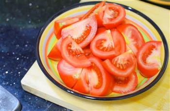 一锅简单的番茄牛腩汤的做法步骤5