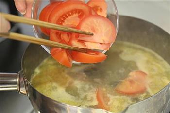 孕妈利尿消肿-黄骨鱼番茄豆腐汤的做法步骤7