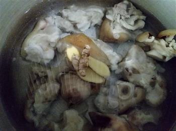 香辣干锅猪蹄虾的做法步骤1