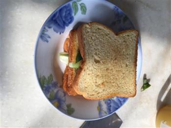 懒人快手早餐美味三明治的做法步骤4