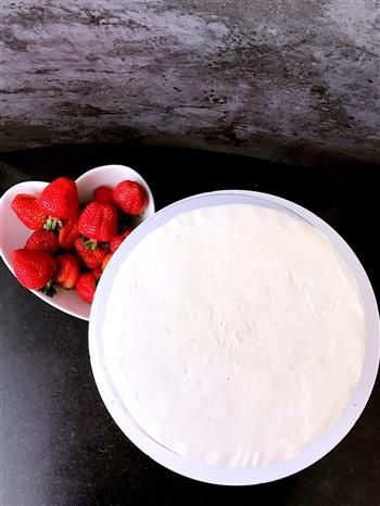 奶油草莓蛋糕的做法步骤24
