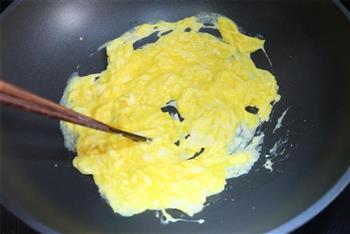 荠菜鸡蛋盒子的做法步骤5