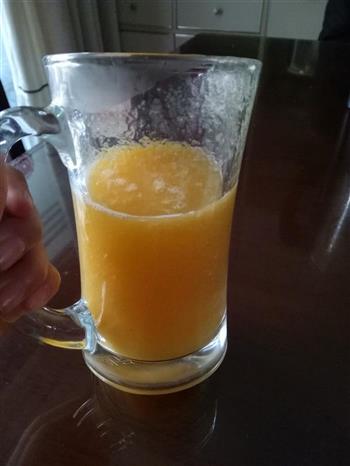 柳橙汁的做法步骤3
