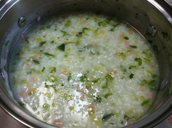 芹菜叶大米粥的做法步骤6