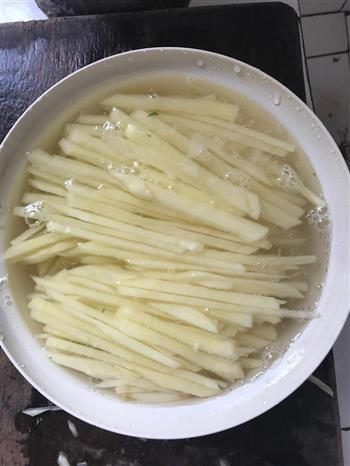 素炒土豆丝的做法步骤2