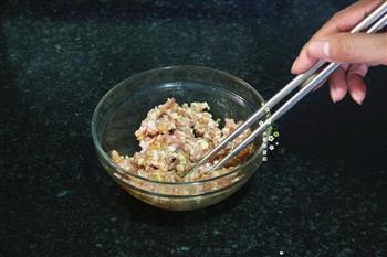 大白菜猪肉抱蛋锅贴的做法步骤9