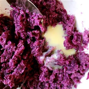披着“香菇外衣”的紫薯包的做法步骤2