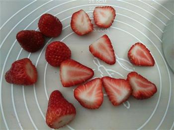 草莓慕斯蛋糕的做法步骤4