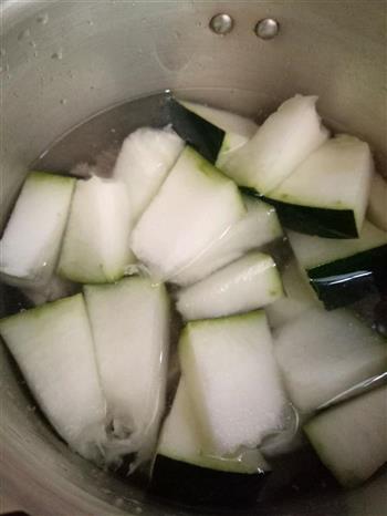 冬瓜薏米猪脚汤的做法步骤3