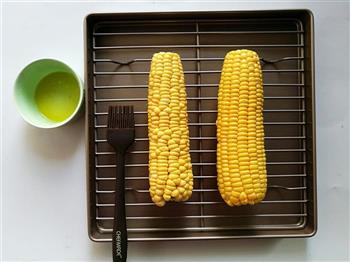 嫩烤玉米的做法图解1