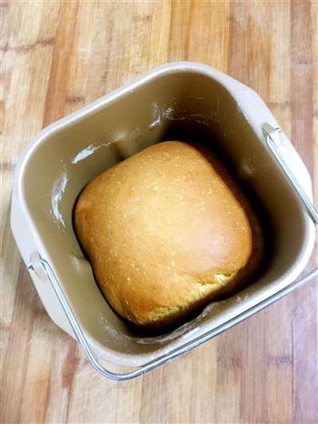 面包机版超松软甜面包的做法步骤9