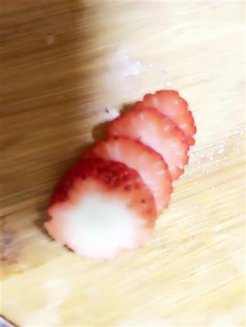 有爱的草莓布丁的做法步骤3