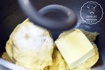 德普烤箱食谱—奶酥香蕉面包的做法步骤6