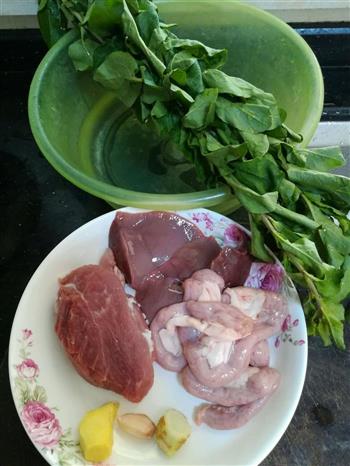 枸杞叶瘦肉粉肠猪肝汤的做法步骤1