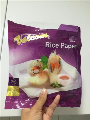 越南风味大虾米纸春卷的做法步骤1
