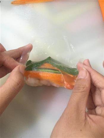 越南风味大虾米纸春卷的做法步骤11
