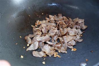 双椒蘑菇肉片炒意大利面的做法步骤6