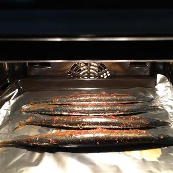 烤秋刀鱼的做法步骤3