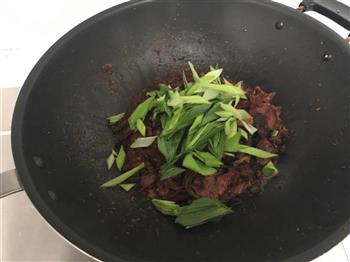 陕南豆豉炒腊肉的做法步骤6