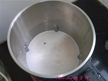 奶香红豆黑米糊的做法步骤3