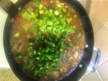 自贡鲜锅兔 川菜中的极品美味的做法步骤9