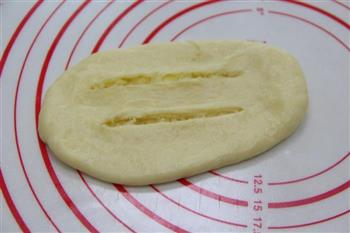奶香椰蓉面包卷的做法步骤8