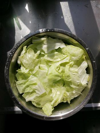 炝炒圆白菜的做法步骤1