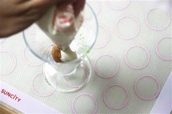 草莓千层酥奶油夹心杯的做法图解12