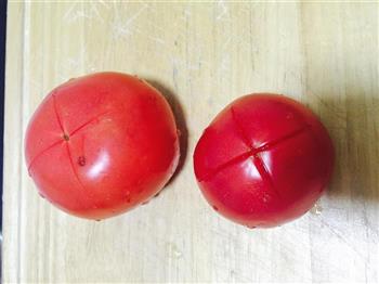 西红柿面疙瘩汤的做法图解1