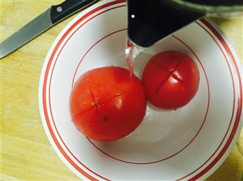 西红柿面疙瘩汤的做法步骤2