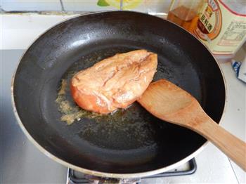 香煎鸡胸肉的做法步骤4