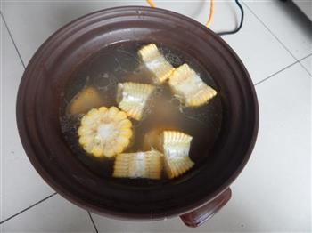 冬瓜玉米排骨汤的做法图解7
