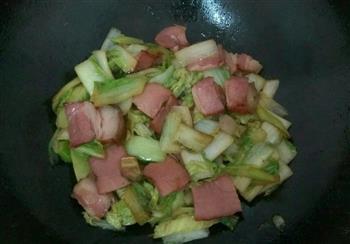 嫩白菜炒老腊肉的做法步骤8
