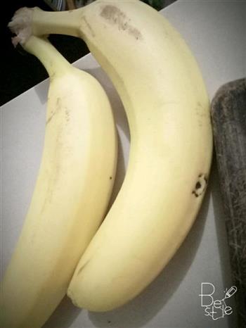 酥炸香蕉的做法步骤1
