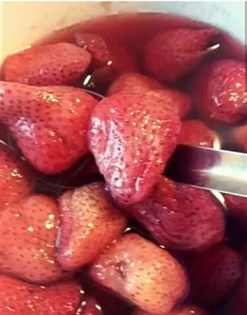 草莓罐头的做法步骤7