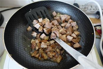 蚝油牛肉炒年糕粒的做法步骤6